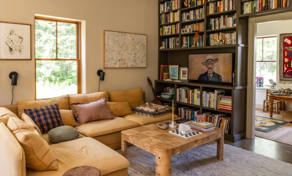 This Maine Family Home Has the Prettiest Paint Colors