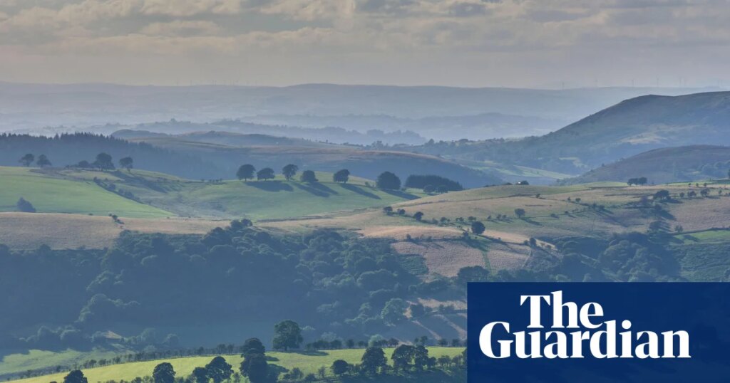 Fine scenery, historic towns and great pubs: a weekend walk on the Shropshire Way | Walking holidays